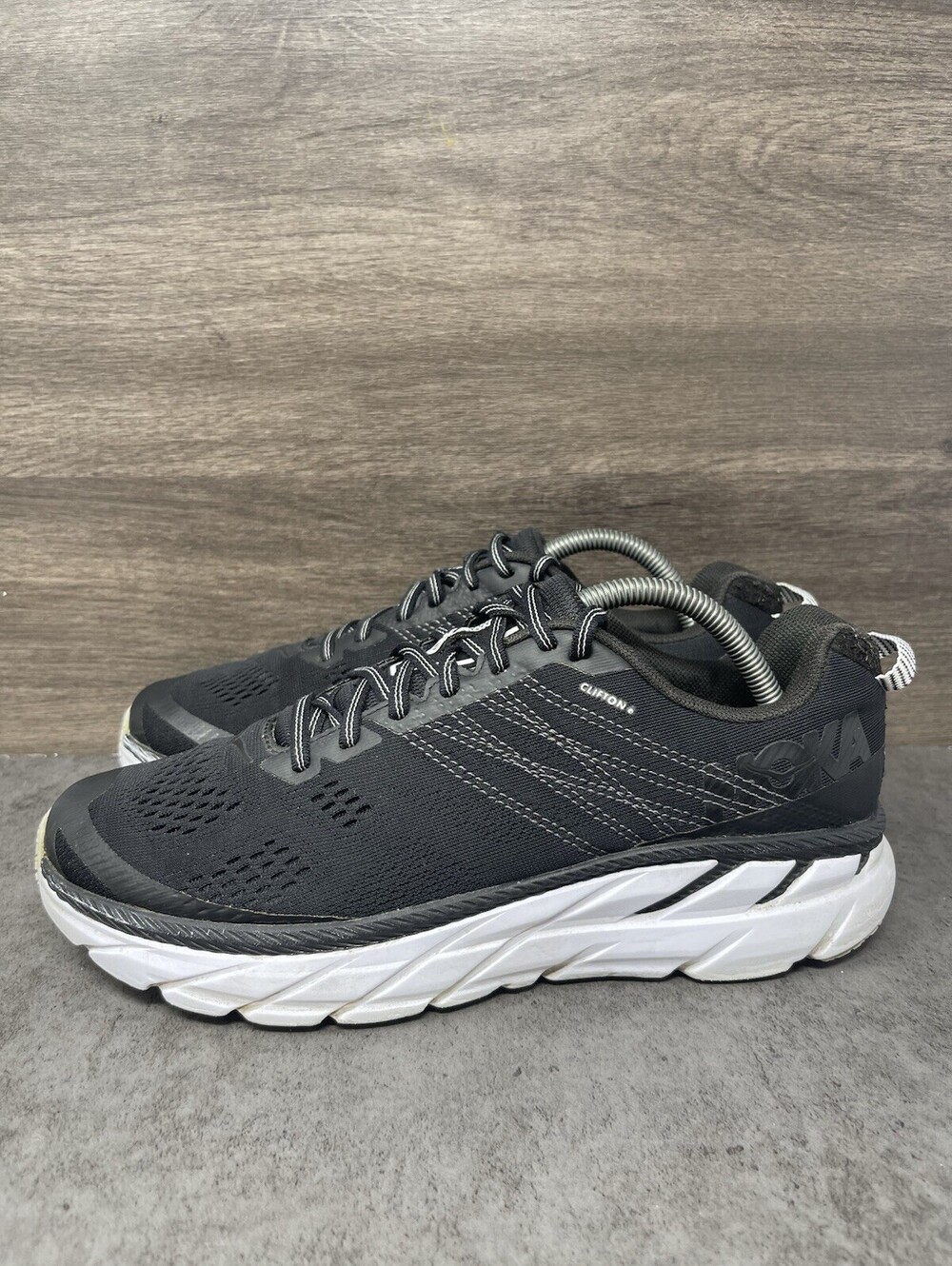 HOKA Clifton 6 Womens Size 9.5 Black White Cushioned Running Walking Shoes